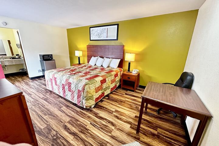 Room 14 of 23