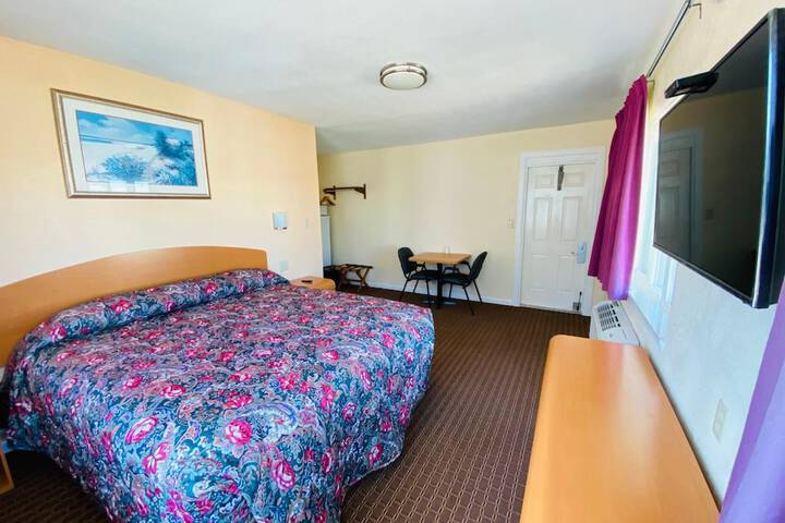 Room 11 of 27