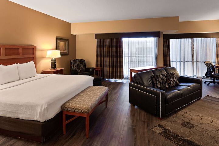 Room 32 of 50