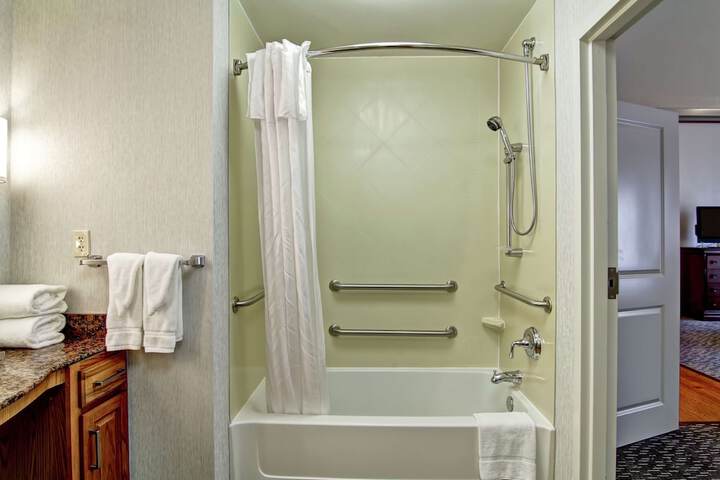 Room 16 of 39