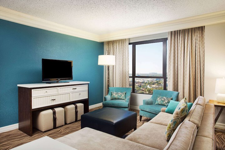 Room 46 of 95