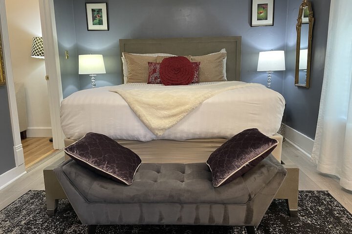 Peace & Plenty Inn Bed & Breakfast