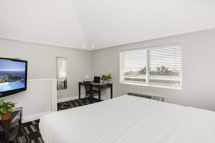 Room 27 of 56