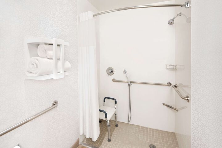 Room 40 of 70