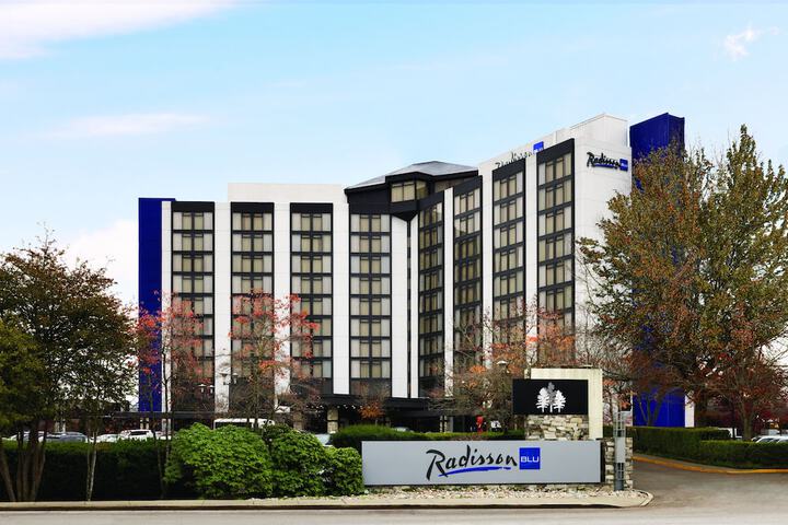 Radisson Blu Vancouver Airport Hotel & Marina