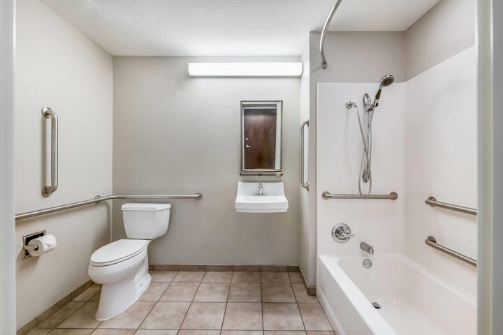 Microtel Inn & Suites by Wyndham Pearl River / Slidell
