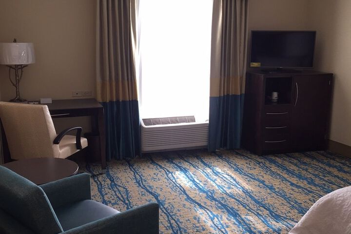 Room 10 of 37