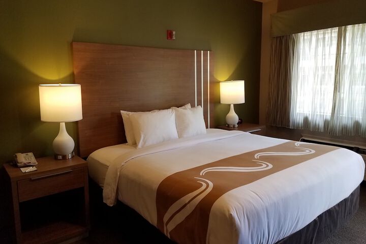 Room 17 of 72