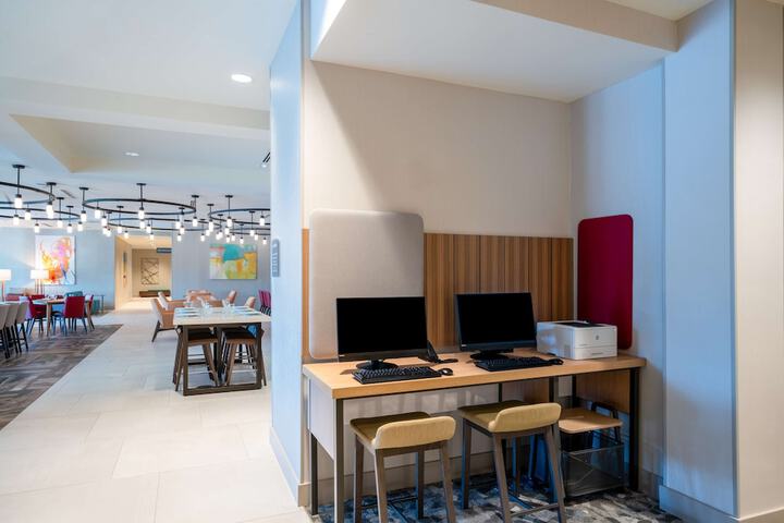 Business Center 41 of 42