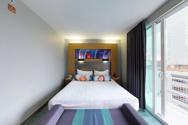Room 20 of 35