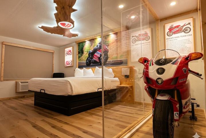 Motorcycle Inn