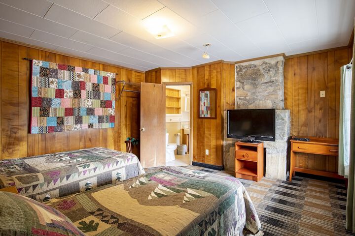 Lloyds on the River Country Inn by OYO
