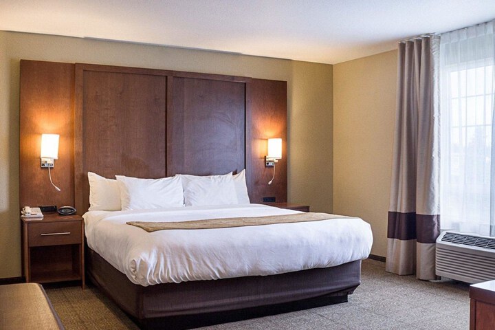 Comfort Suites Minot South