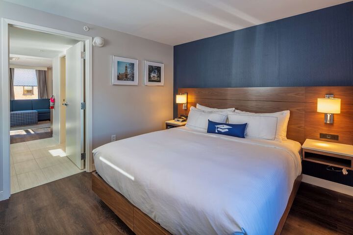 Room 15 of 26