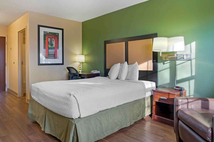 Extended Stay America Select Suites Detroit Farmington Hills