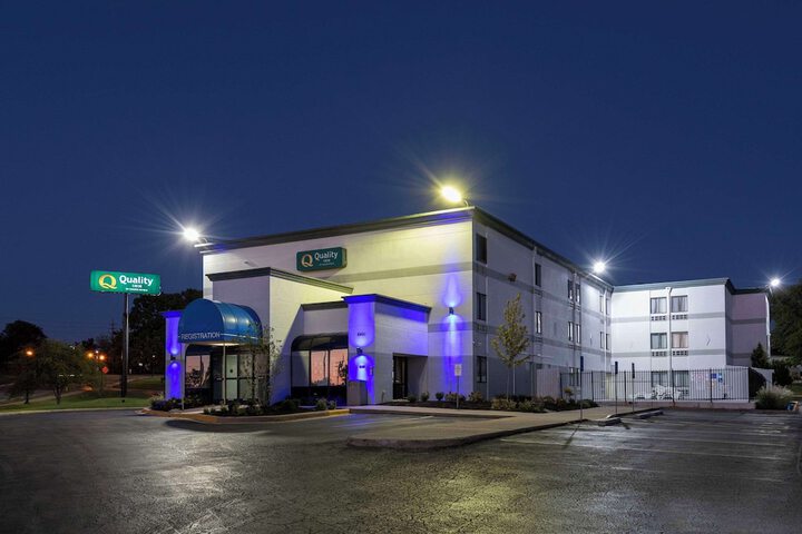 Hotel 5 of 52
