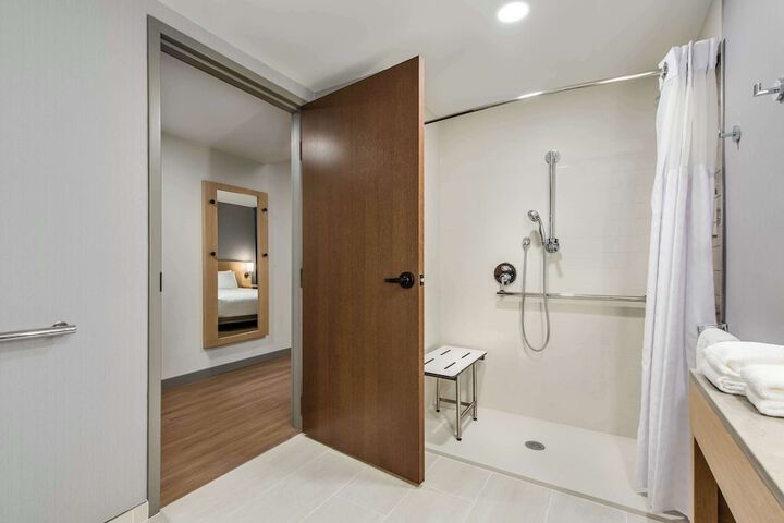 Room 42 of 92