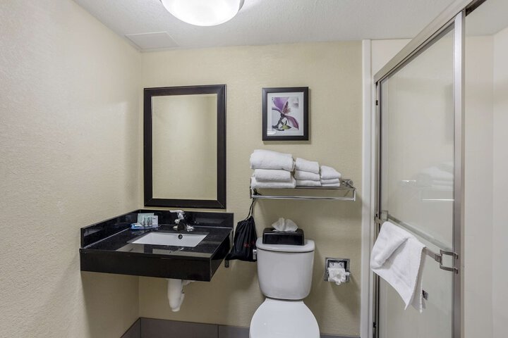 Room 12 of 35