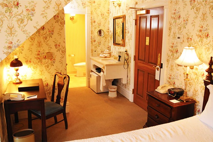 Room 25 of 75