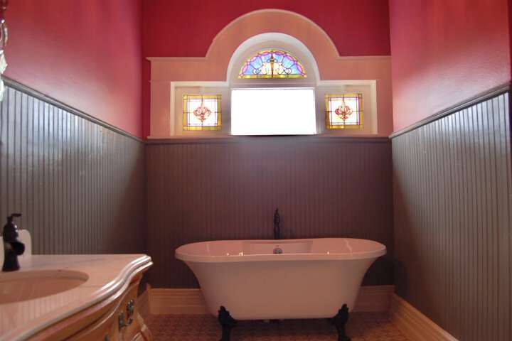 Room 6 of 14