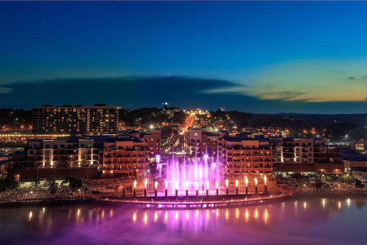 Hilton Promenade at Branson Landing