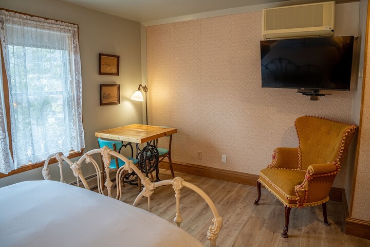 Room 129 of 146