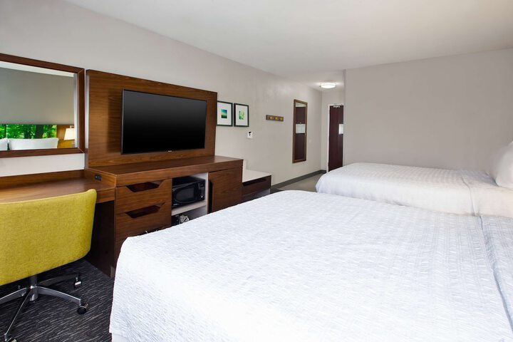 Room 34 of 64