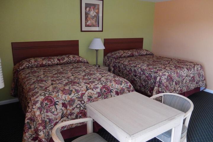 Room 6 of 24