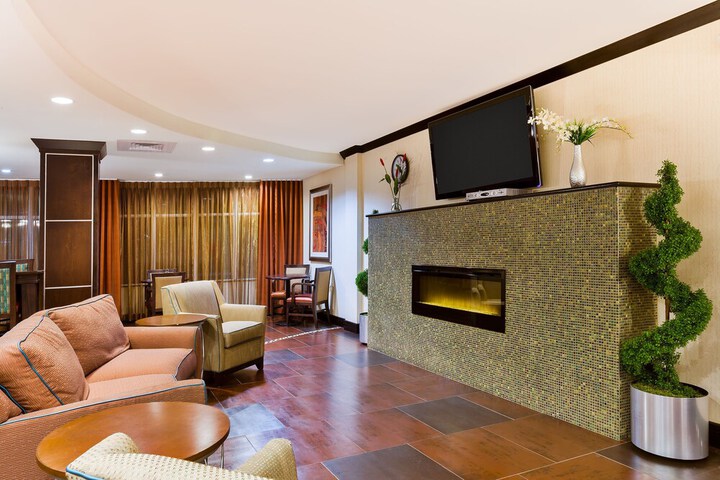Holiday Inn Express & Suites Alpine Southeast by IHG