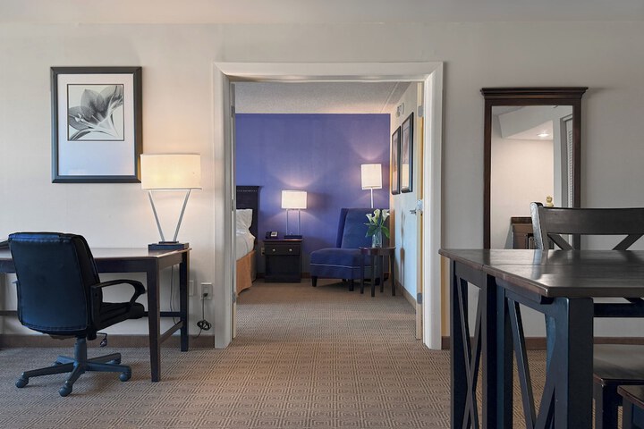 Holiday Inn South Plainfield-Piscataway by IHG