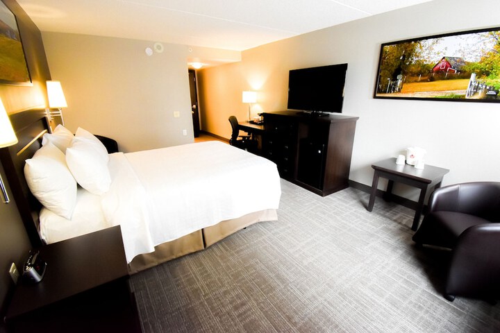 Room 25 of 38