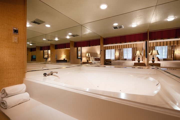 Best Western Plus Las Brisas Hotel