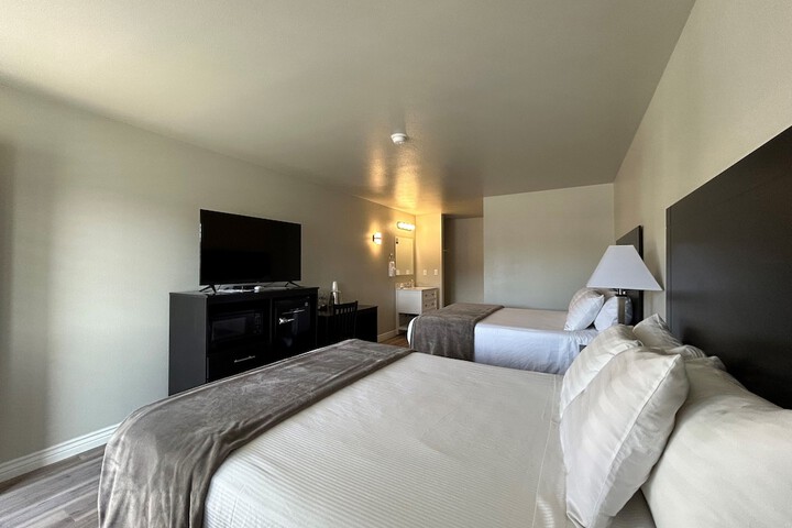 Room 12 of 15