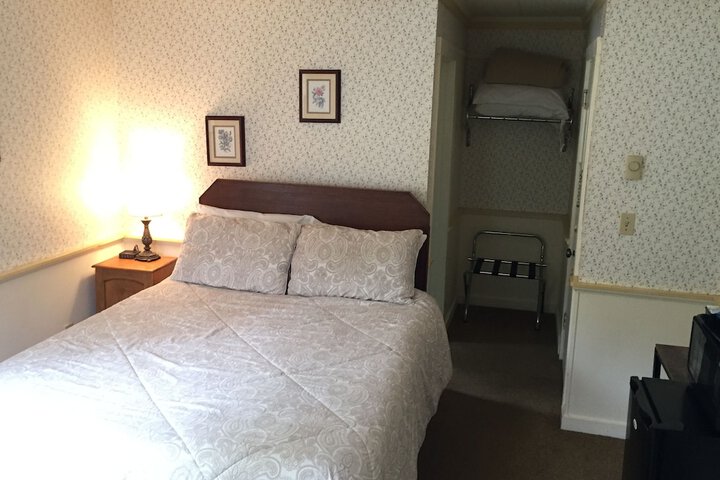 Alexanders Lodge