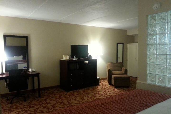 Room 26 of 42