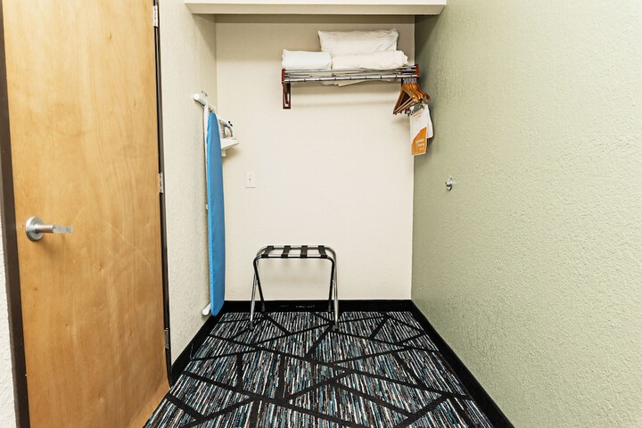 Quality Inn & Suites Marinette