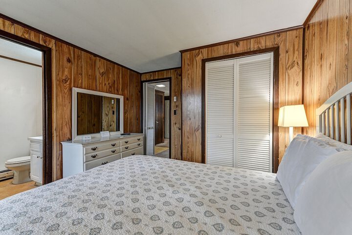 Room 19 of 33
