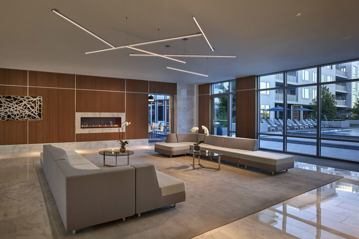 Lounge 45 of 76