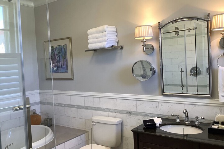 Manoir Chamberland (Adults Only No Pets)