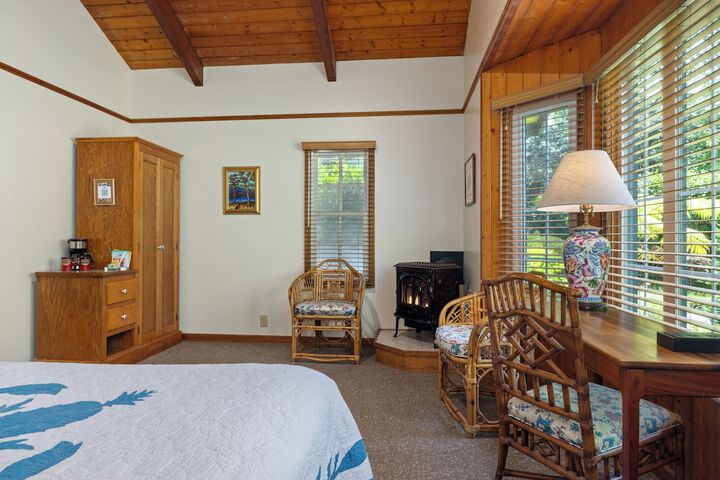 Kilauea Lodge and Restaurant