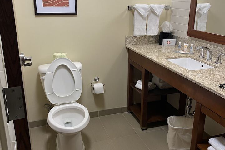 Comfort Inn & Suites