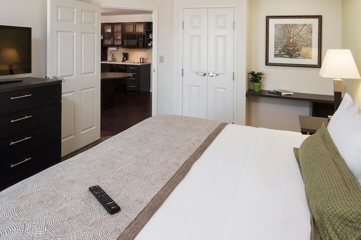 Room 20 of 28