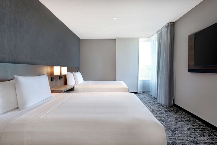 Room 28 of 48