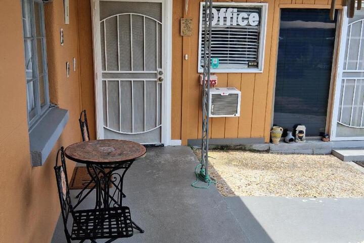Country Inn 15099 HWY 17 Townsend GA 31331