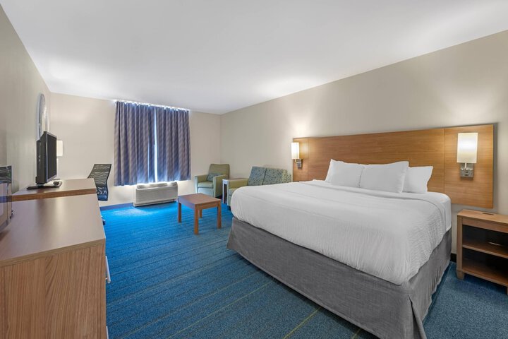 Sleep Inn & Suites Altoona North