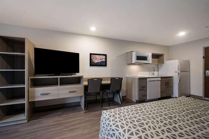 Woodspring Suites East Lansing - University Area