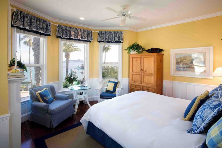 Snug Harbor Inn