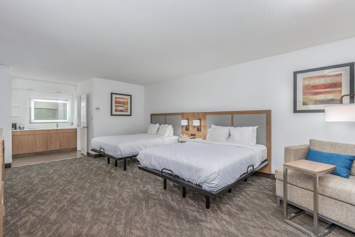 Room 52 of 85