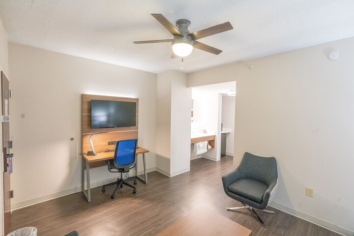 Holiday Inn Express & Suites Nashville - Brentwood I-65 by IHG