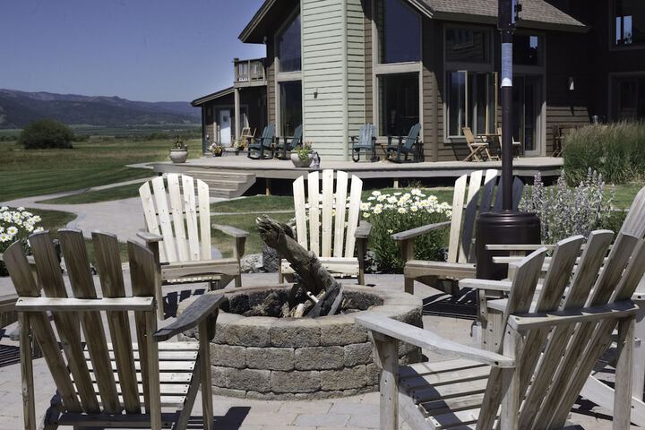 Sundeck 82 of 87